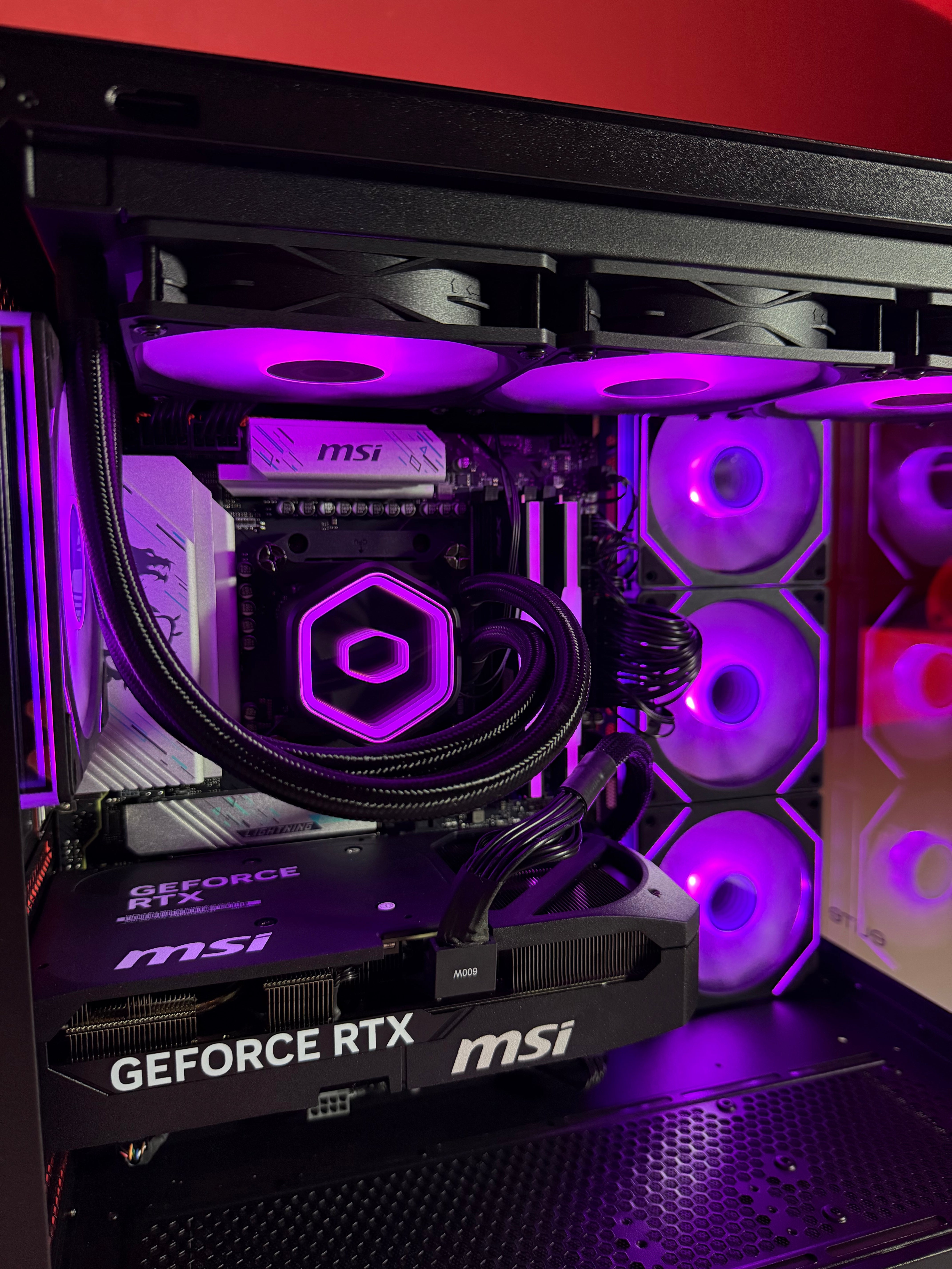Computer Gaming Wageroo Amd 9800X3D con Rtx 5070